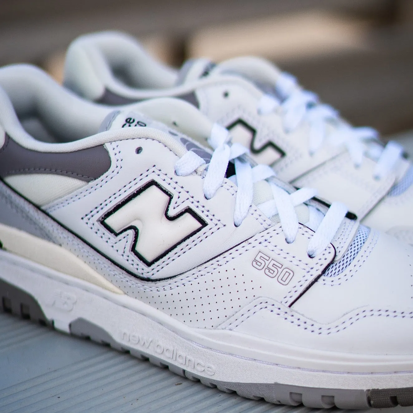 Mens New Balance 550 (White/Grey) - BB550PWA