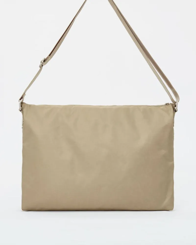 MESSENGER BAG-SAND BEIGE