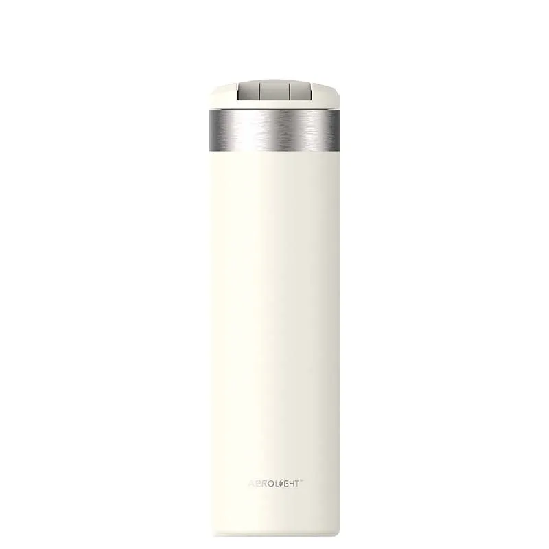 The 20oz Stainless Steel AeroLight Transit Bottle in Cream